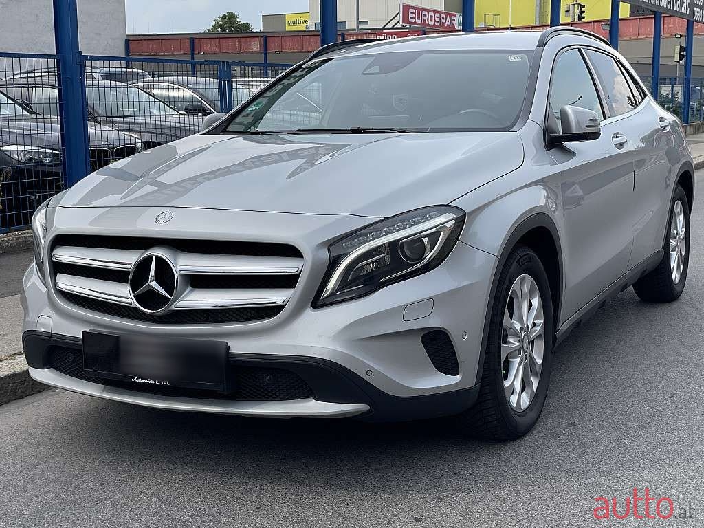2016' Mercedes-Benz Gla-Klasse photo #1