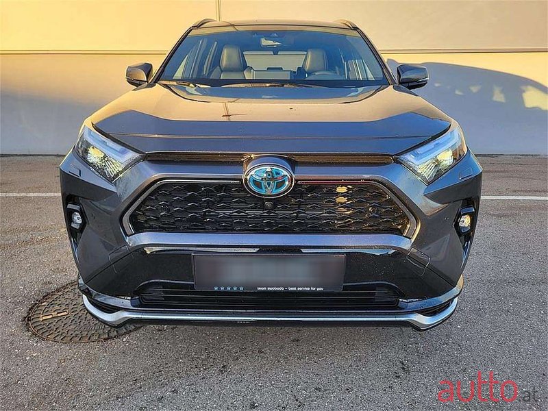 2022' Toyota RAV4 photo #3