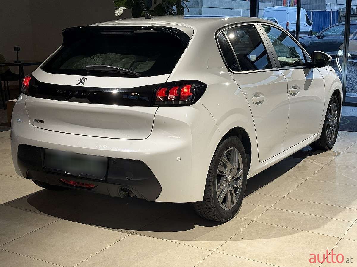 2021' Peugeot 208 photo #3