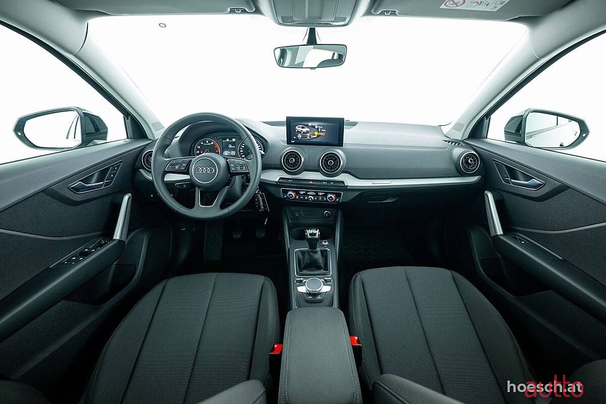 2023' Audi Q2 photo #5