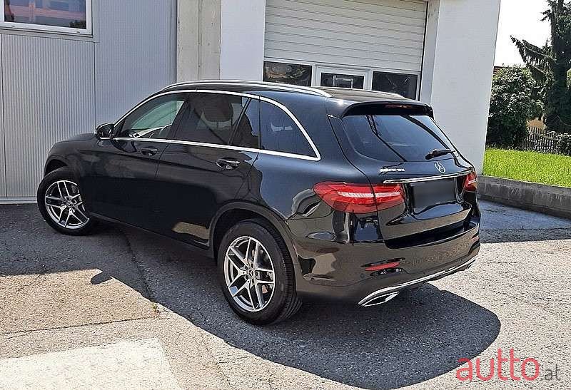 2019' Mercedes-Benz Glc-Klasse photo #2