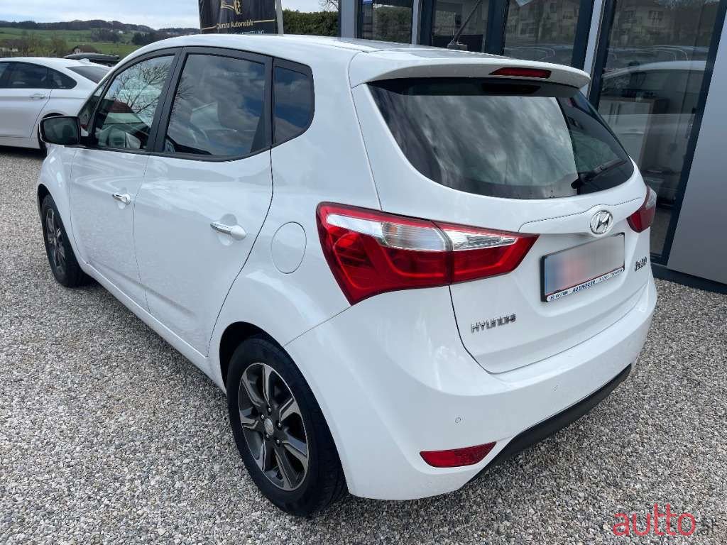 2017' Hyundai ix20 photo #6