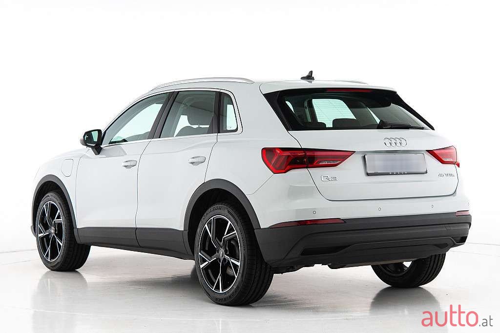 2022' Audi Q3 photo #3