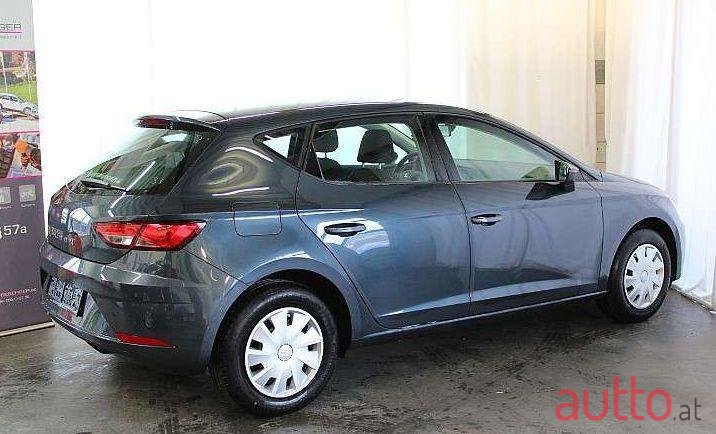 2019' SEAT Leon photo #1
