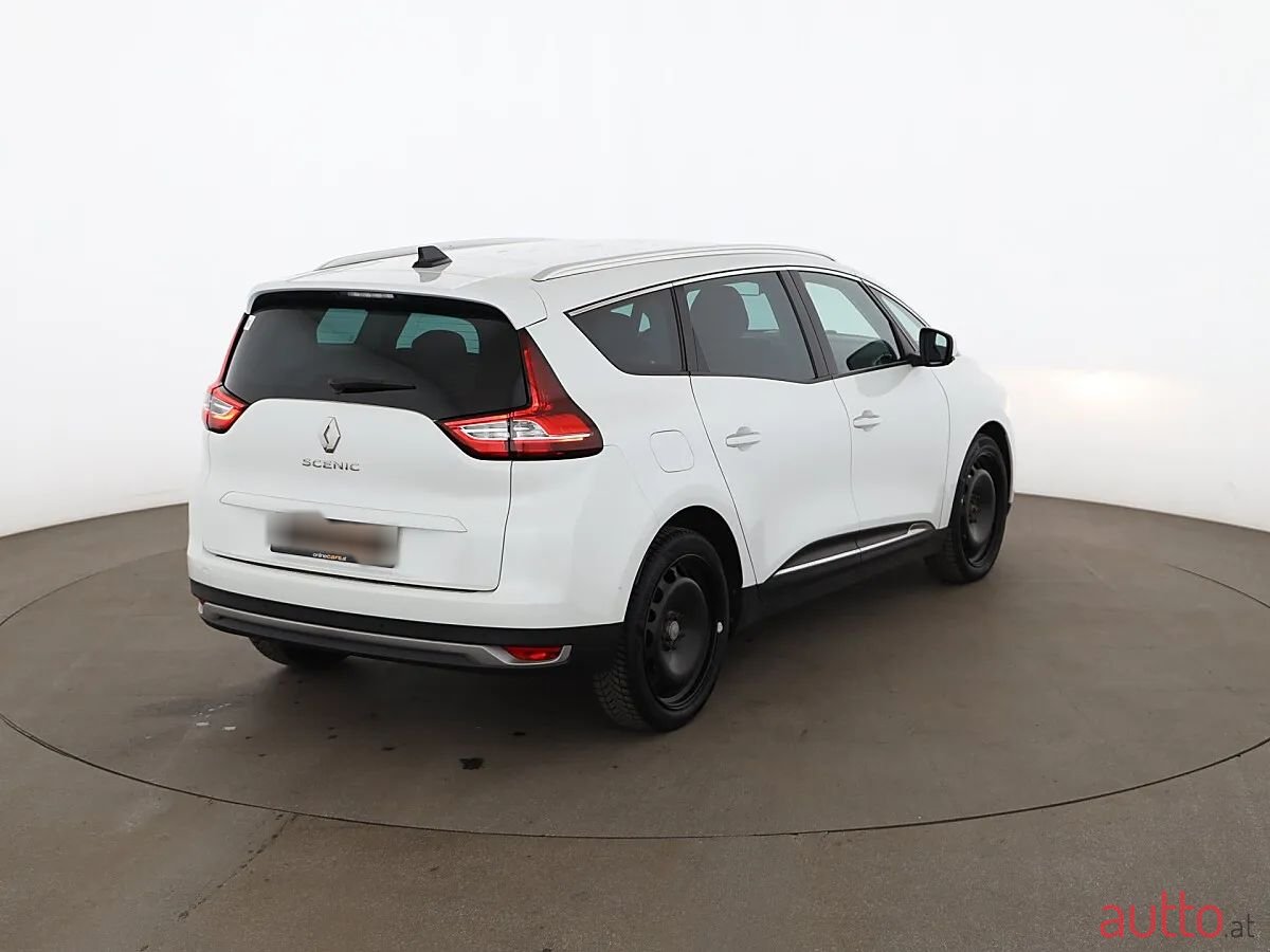 2020' Renault Scenic photo #2