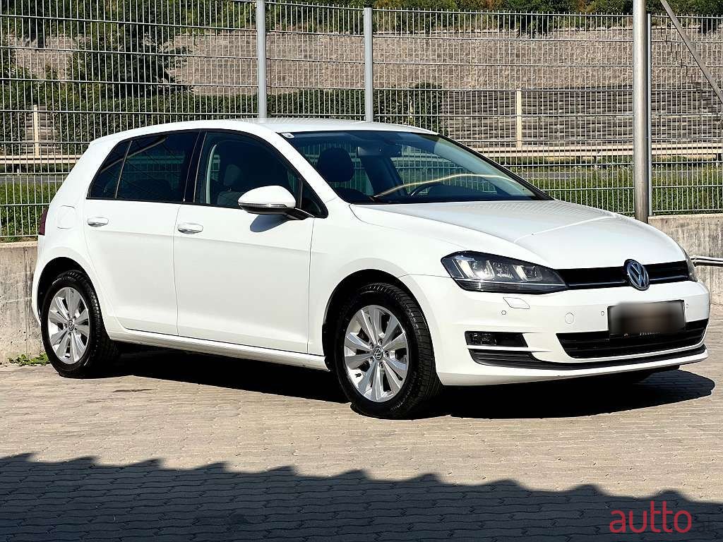 2016' Volkswagen Golf photo #1