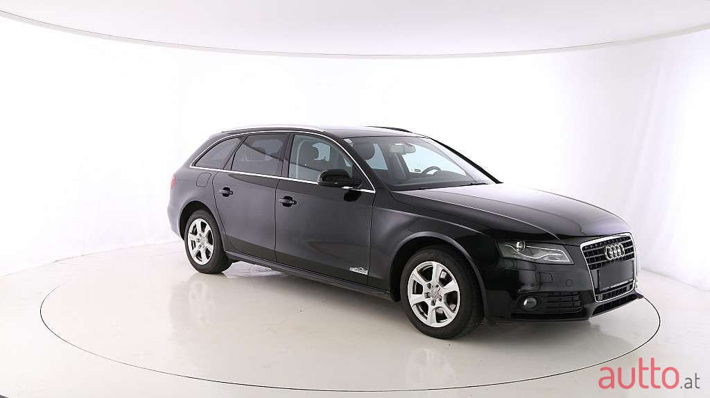 2011' Audi A4 photo #4