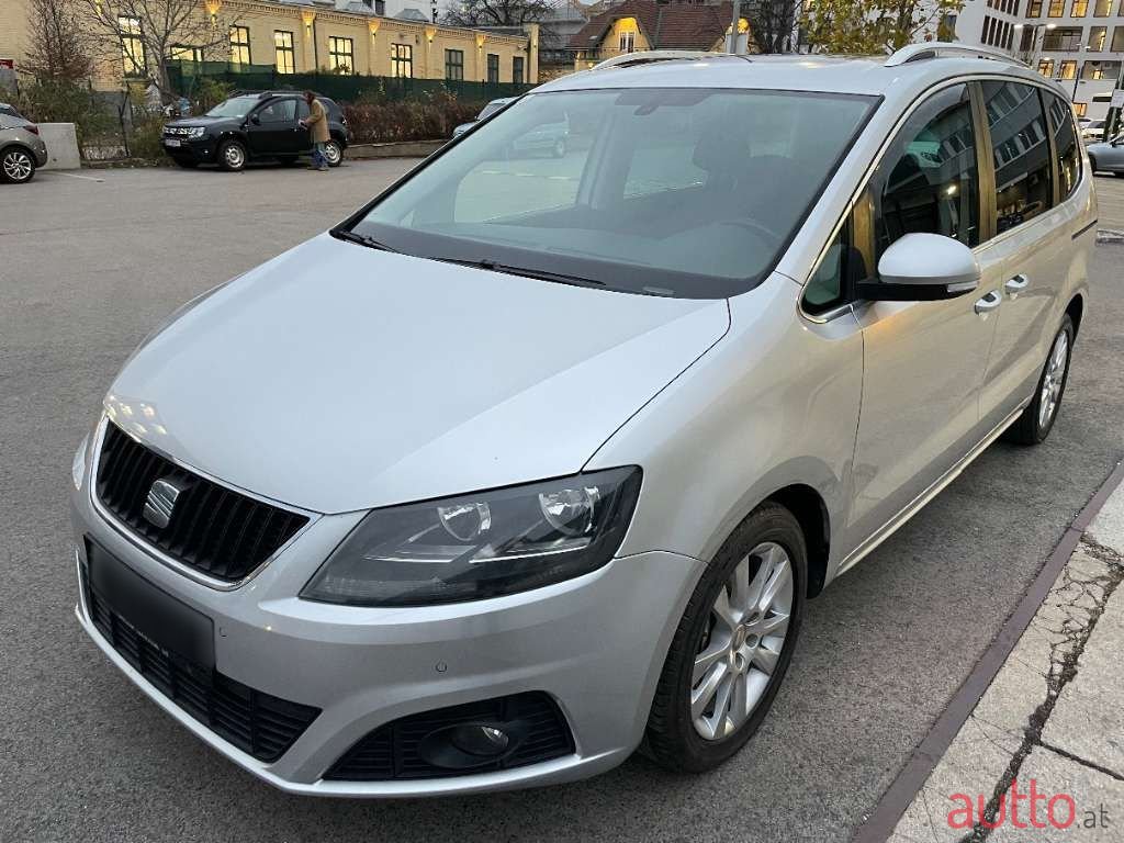 2011' SEAT Alhambra photo #2