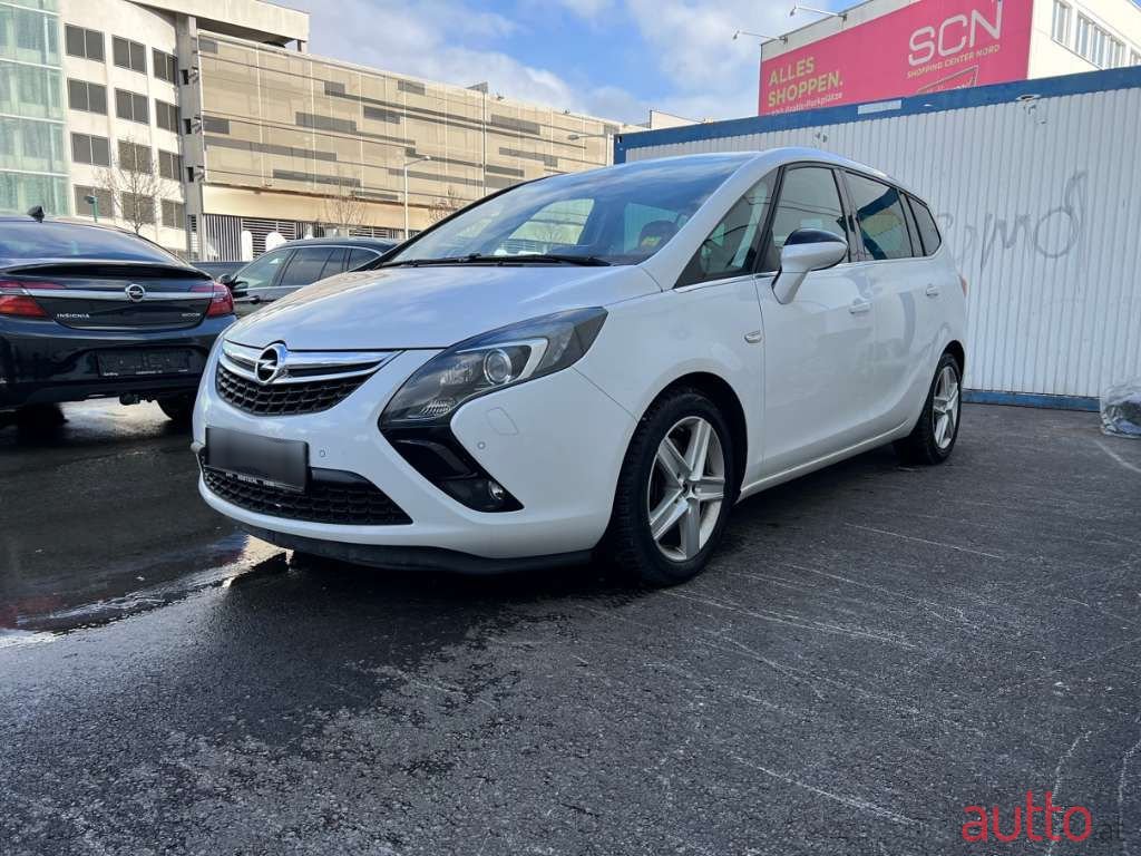 2016' Opel Zafira photo #3