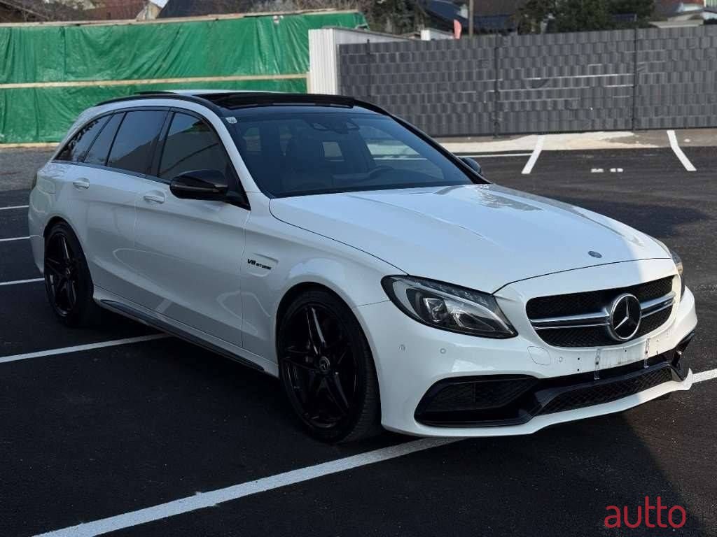 2017' Mercedes-Benz C-Klasse photo #2