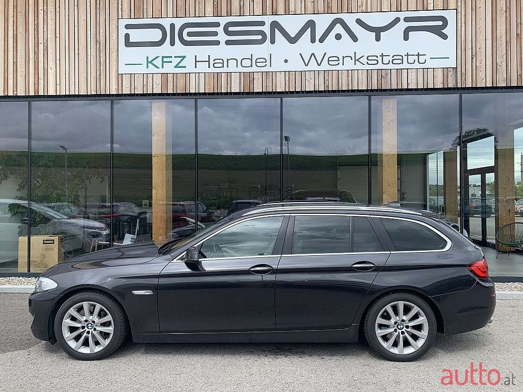 2012' BMW 5Er-Reihe photo #2