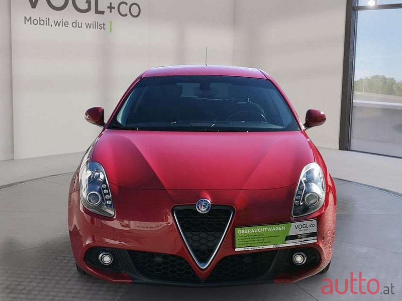 2018' Alfa Romeo Giulietta photo #6