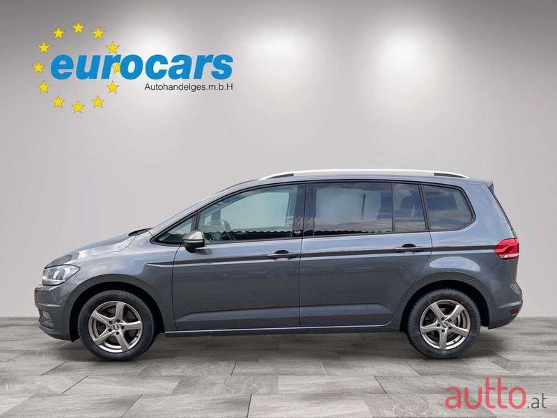 2017' Volkswagen Touran photo #6