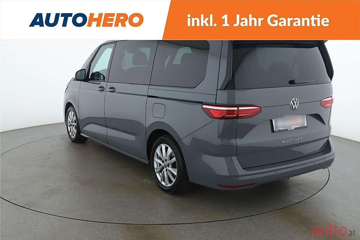 2023' Volkswagen Multivan photo #2