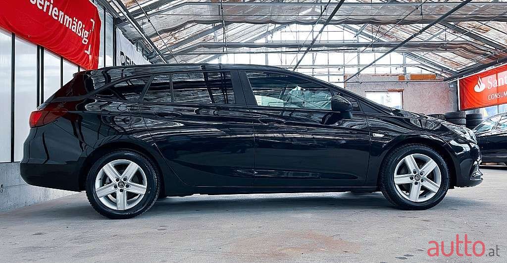 2018' Opel Astra photo #6