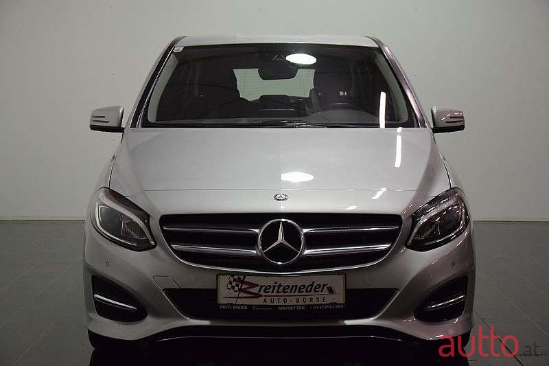 2015' Mercedes-Benz B-Klasse photo #2