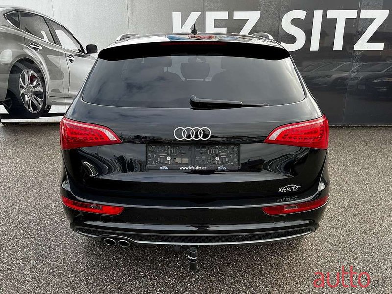 2011' Audi Q5 photo #4