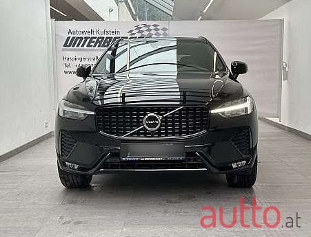 2022' Volvo XC60 photo #2