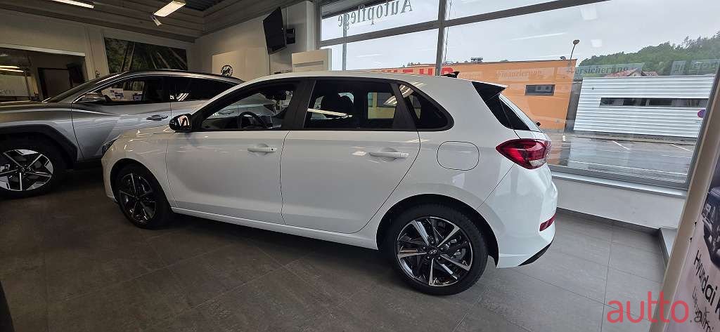 2024' Hyundai i30 photo #2