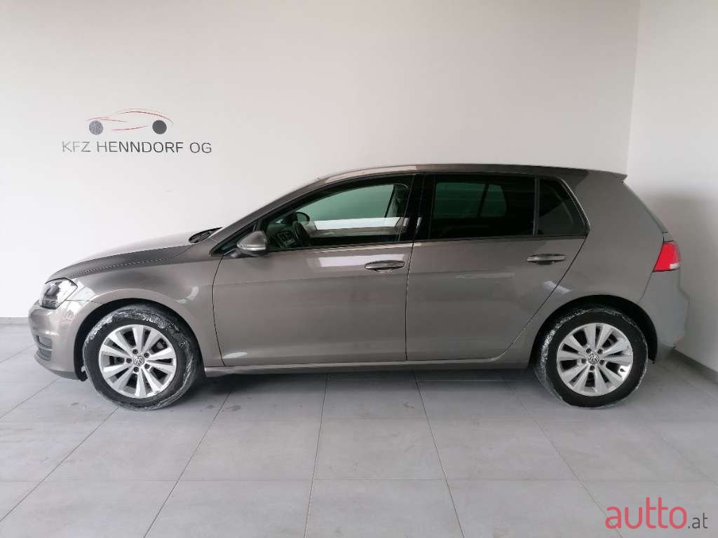 2016' Volkswagen Golf photo #3