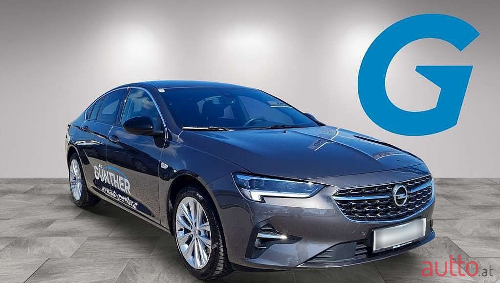 2022' Opel Insignia photo #2