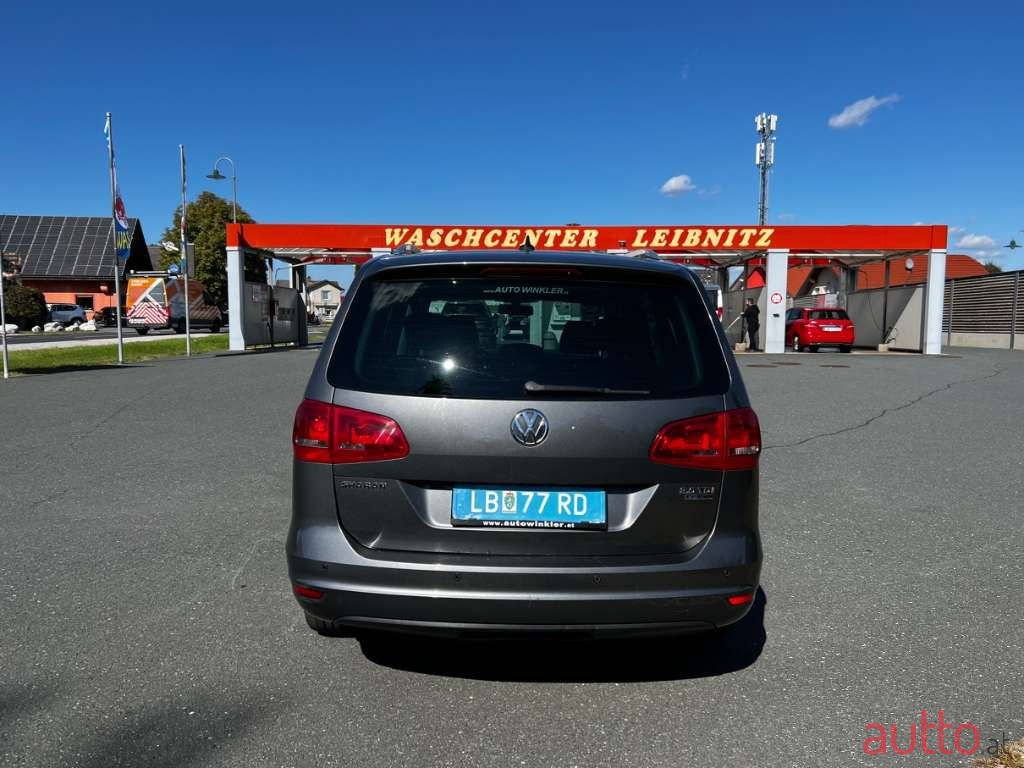 2011' Volkswagen Sharan photo #5