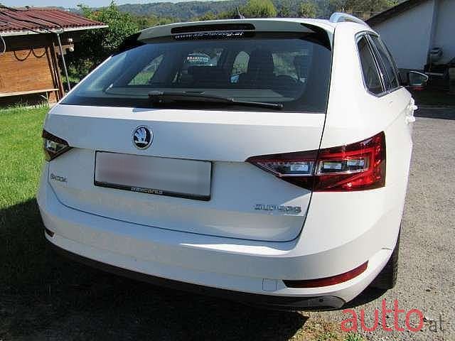 2017' Skoda Superb photo #6