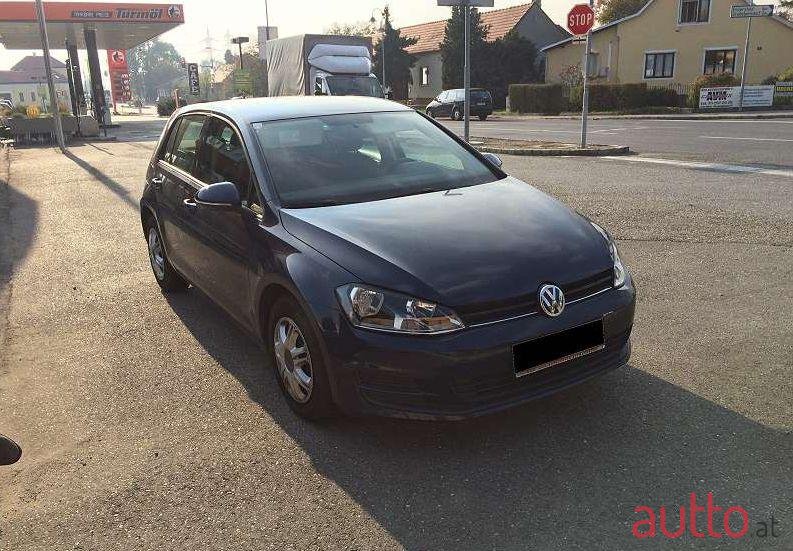 2014' Volkswagen Golf photo #2