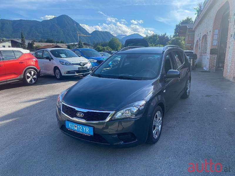 2012' Kia Ceed photo #2