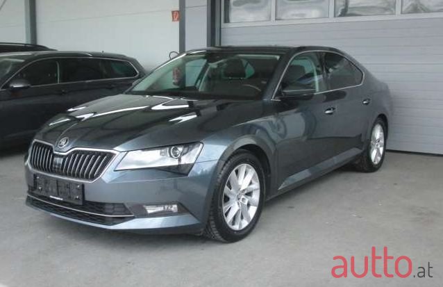 2018' Skoda Superb photo #1