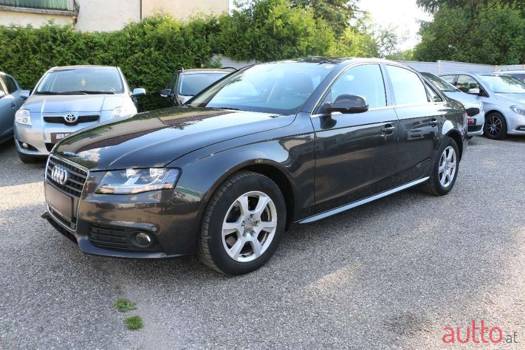 2010' Audi A4 photo #3