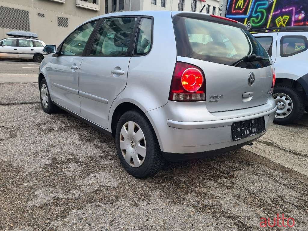 2005' Volkswagen Polo photo #4