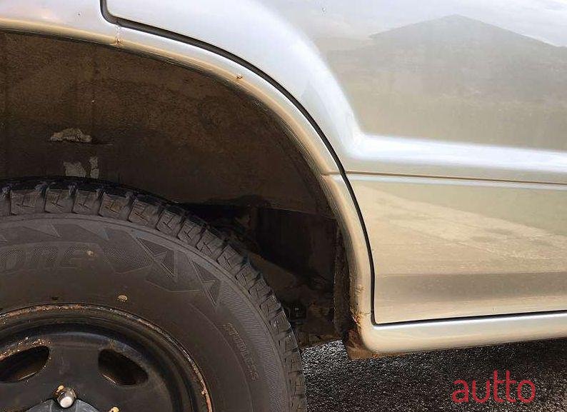 1996' Mitsubishi Pajero photo #2