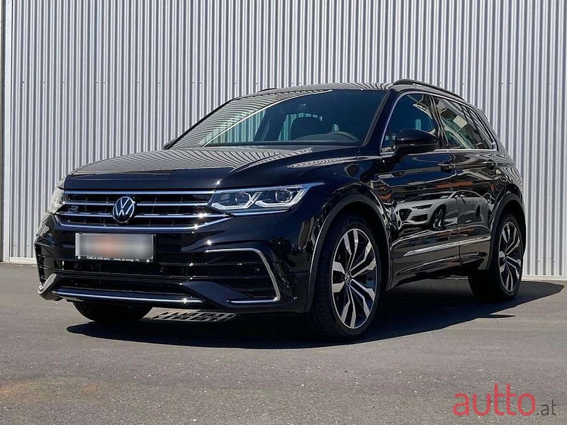 2023' Volkswagen Tiguan photo #1