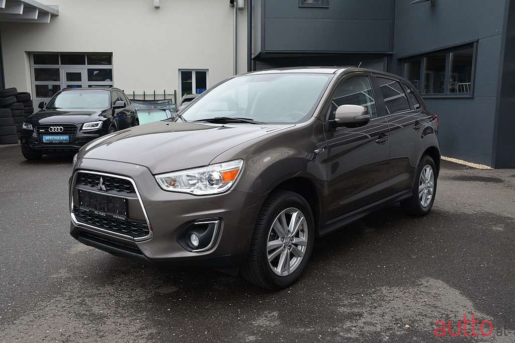 2013' Mitsubishi ASX photo #3