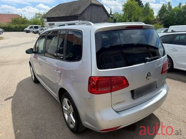 2014' Volkswagen Touran photo #4