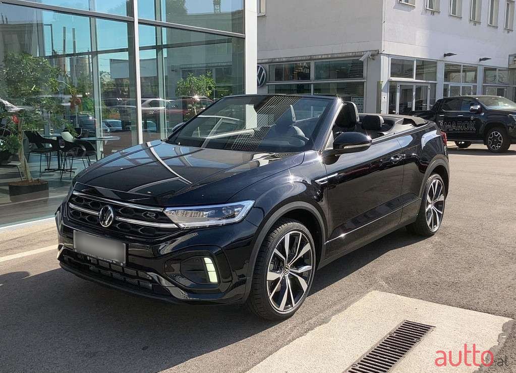 2023' Volkswagen T-Roc photo #6