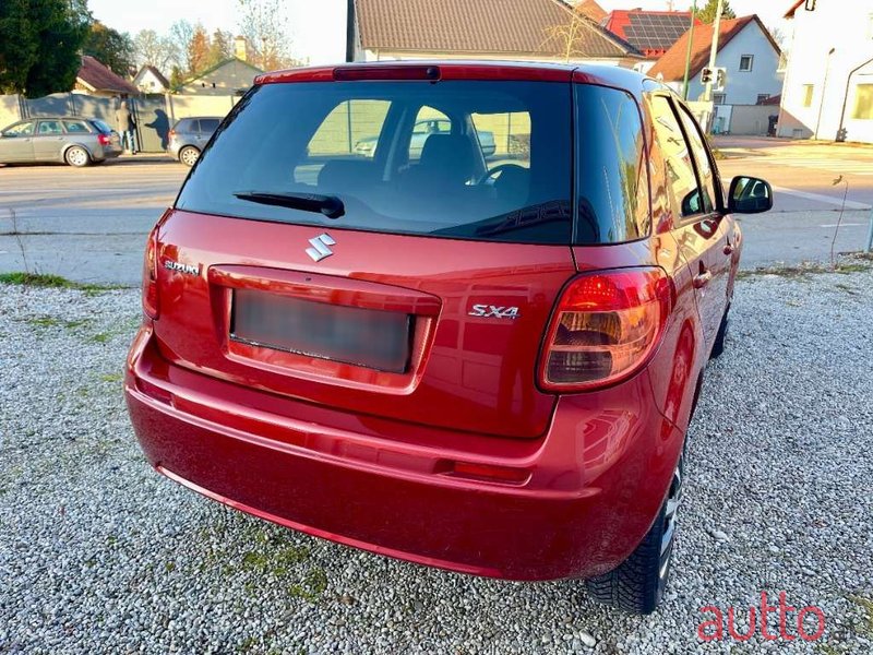 2012' Suzuki SX4 photo #6