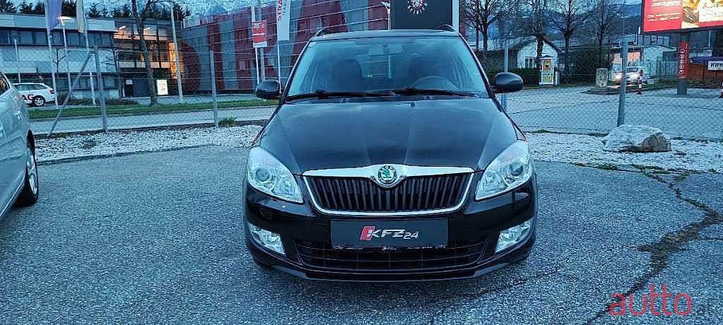 2013' Skoda Fabia photo #1