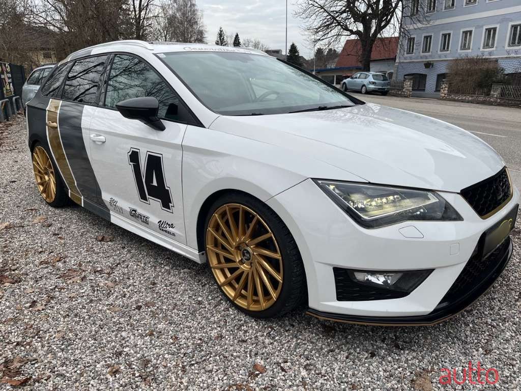 2014' SEAT Leon photo #3