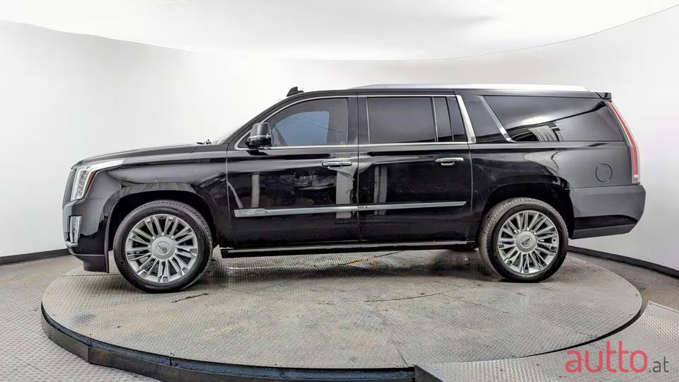 2016' Cadillac Escalade ESV PLATINUM photo #1