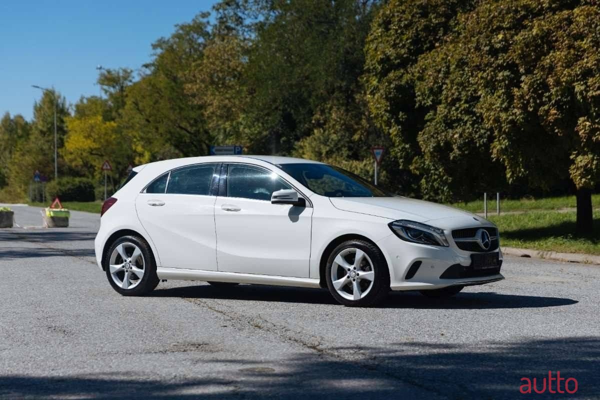 2016' Mercedes-Benz A-Klasse photo #4