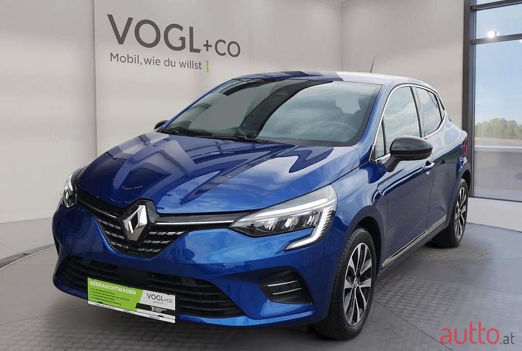 2021' Renault Clio photo #1