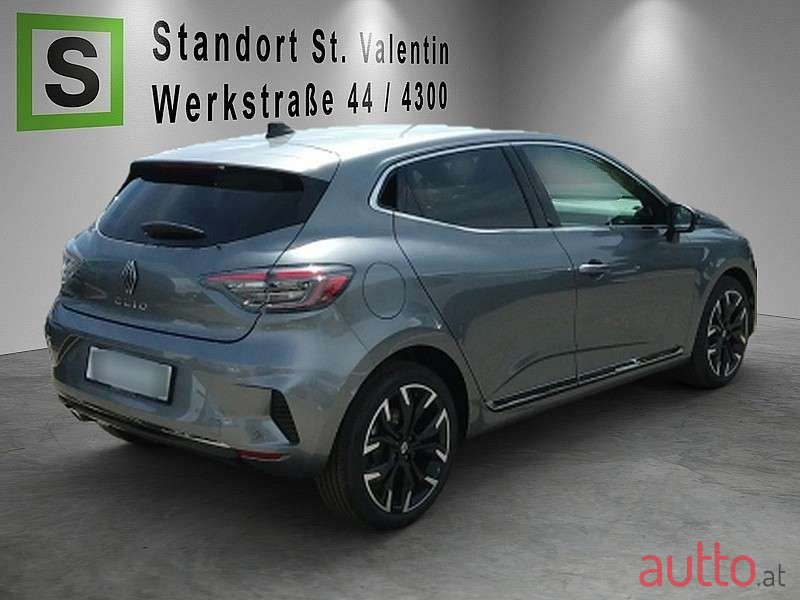 2024' Renault Clio photo #3