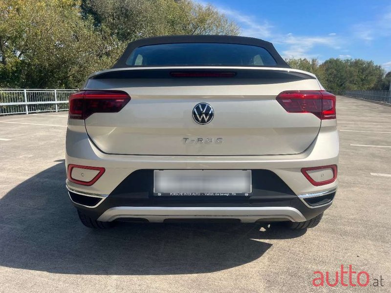 2023' Volkswagen T-Roc photo #5