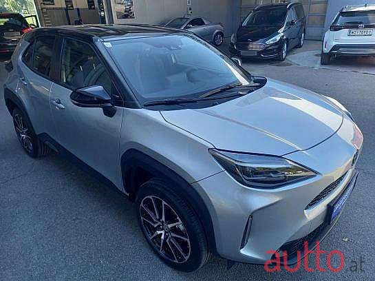 2023' Toyota Yaris photo #5