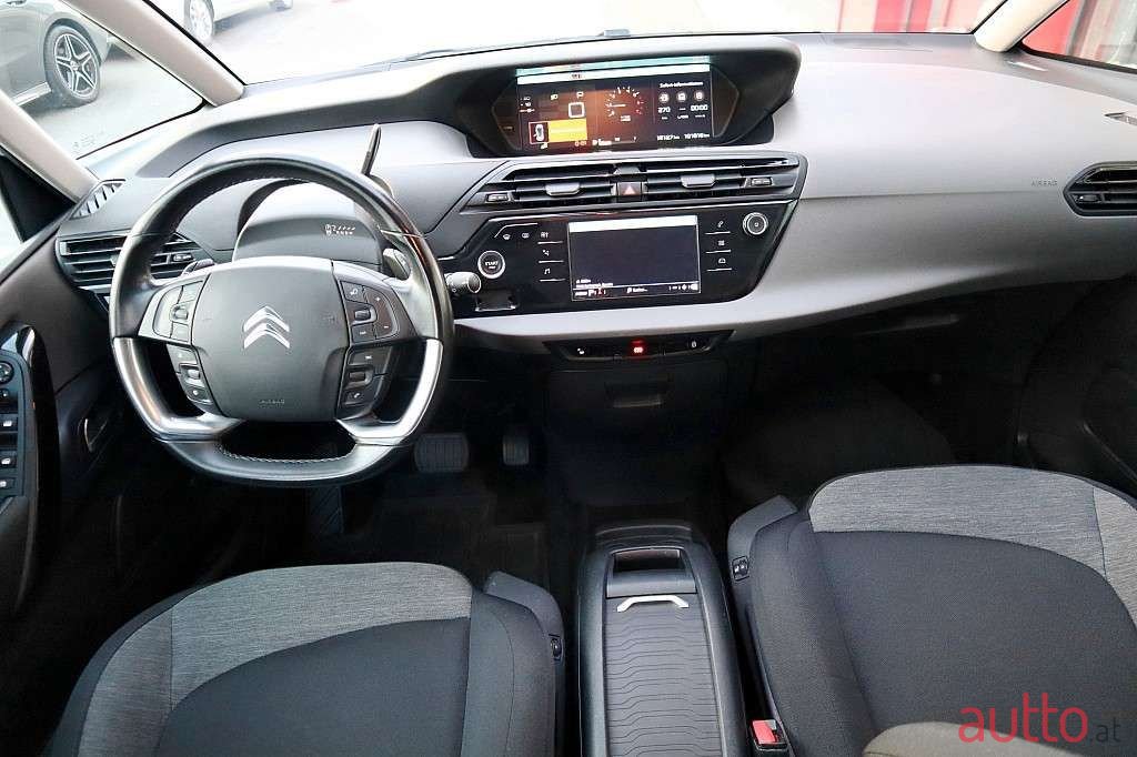 2019' Citroen C4 SpaceTourer photo #4