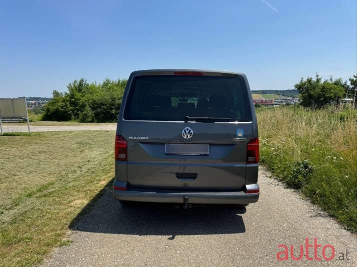 2022' Volkswagen Multivan photo #6