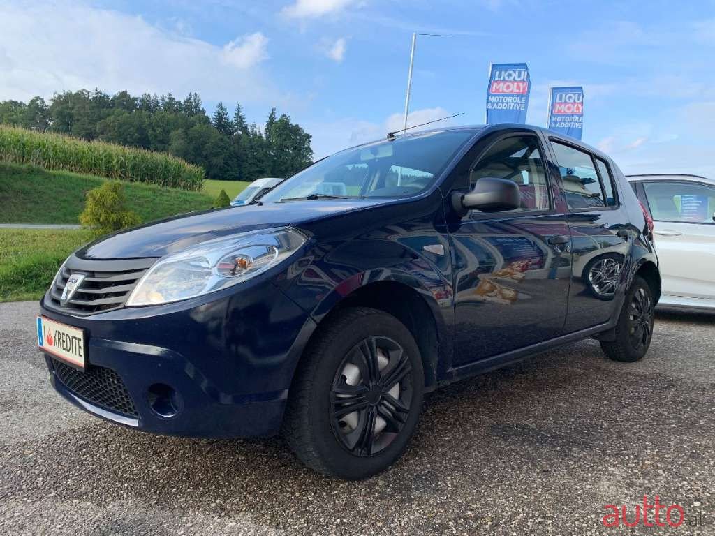 2010' Dacia Sandero photo #5