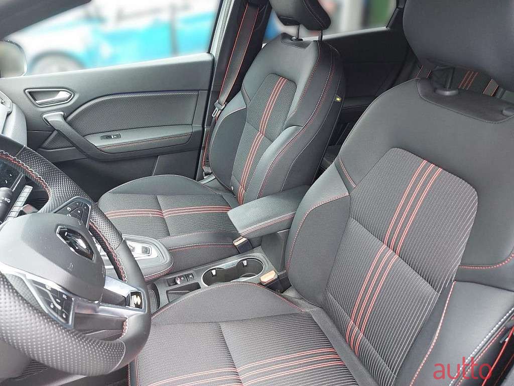 2022' Renault Captur photo #4